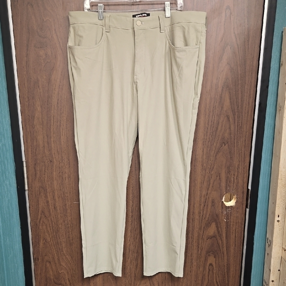 Kirkland Signature Size 40x30 Sandstone Commuter Pant